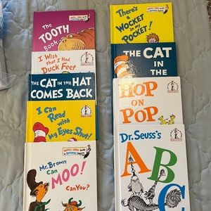 NWOT - Set of 9 Dr. Seuss Books